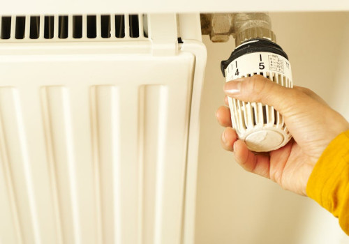 Bij welke buitentemperatuur zet je in oktober de verwarming aan in een huis van 120 m2