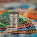 Handige tips om te besparen op je maandelijkse uitgaven