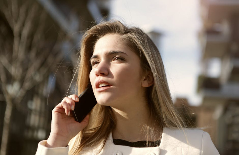 Wat is het telefoonnummer van gemeente Oss en hoe neem je contact op?