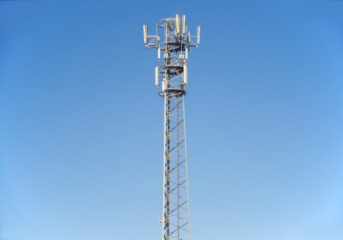 Wat is de geschiedenis van de watertoren in Oss en welke functie heeft het gebouw nu